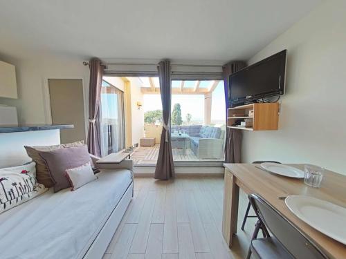Gallery image of Appartement 2 piéces 4 couchages ULYSSE PORT LEUCATE NATURISME PL080-TB38 in Leucate-Plage