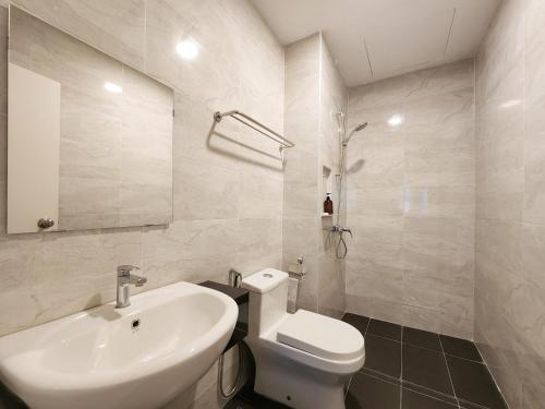 Ένα μπάνιο στο SKS Pavillion Suites