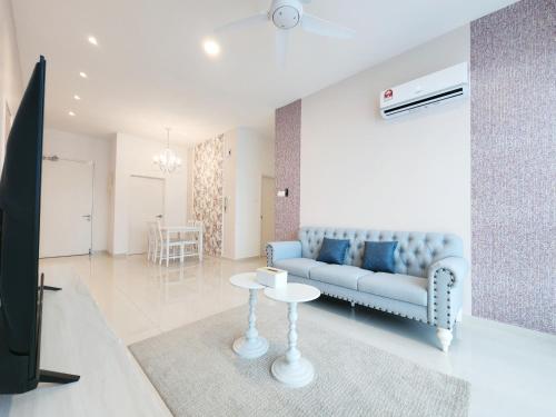 Μια τηλεόραση ή/και κέντρο ψυχαγωγίας στο SKS Pavillion Suites