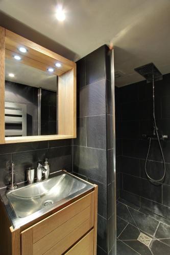 Kupatilo u objektu Large Duplex Le Marais