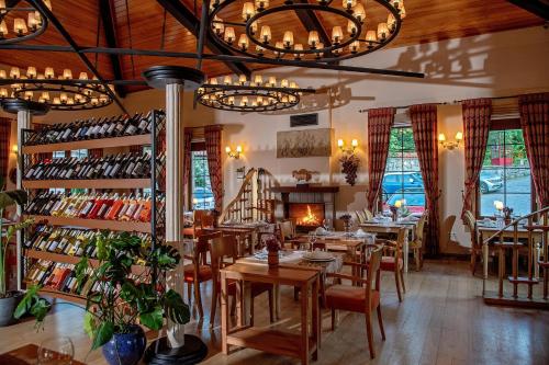 Getränke in der Unterkunft Wineport Lodge Agva Riverside Hotel & Winery