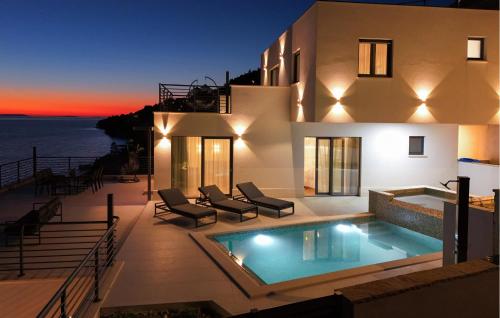 Πισίνα στο ή κοντά στο Stunning Home In Celina