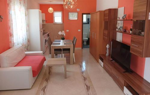 Awesome Apartment In Pula With Wifi