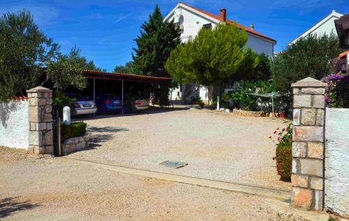 Nice Apartment In Jezera With Wifi