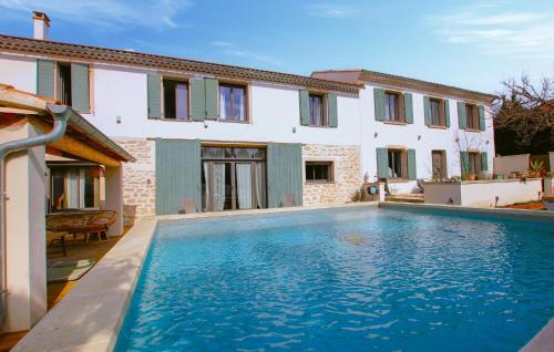 Amazing Home In Carpentras With Wifi