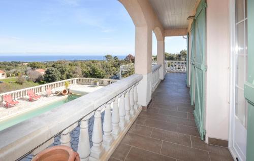 Μπαλκόνι ή βεράντα στο Gorgeous Home In Cervione With Wifi