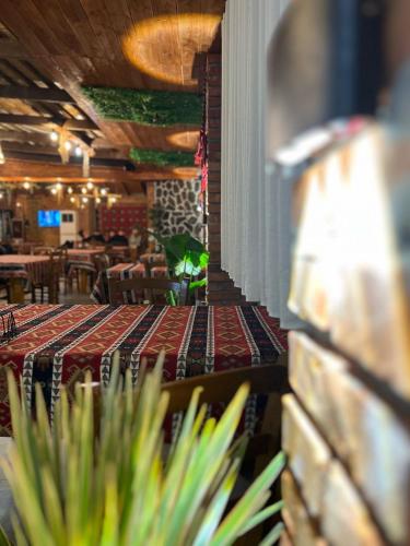 TE BUJTINA HOTEL- Cozy Stay with Traditional Breakfast Near Beach