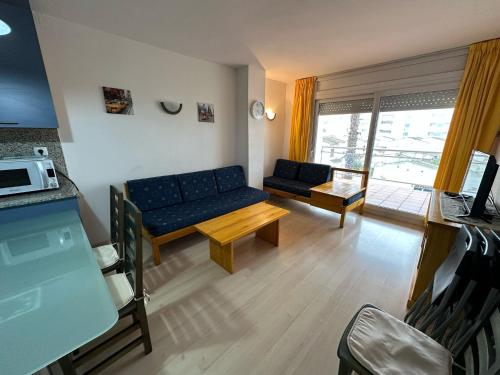Bonito piso con piscina comunitaria AV-71