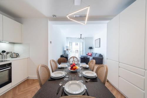 3-Br apartment in the Golden Square