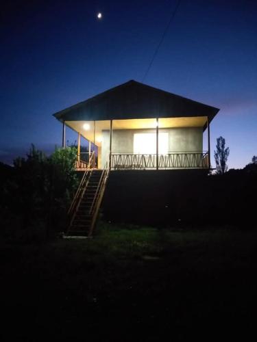 Budova, kde se the luxury tent nachází