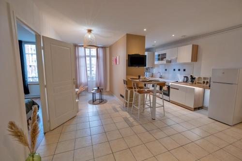 Køkken eller tekøkken på Cosy, moderne, central, standing