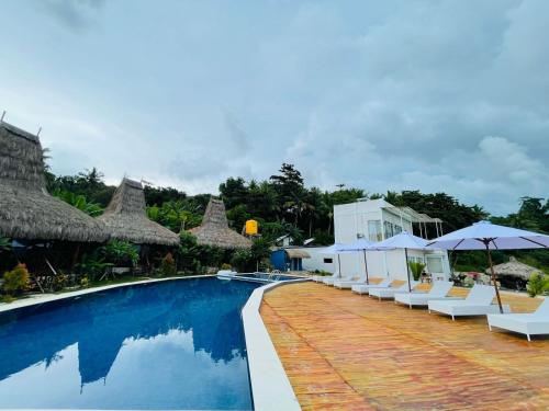 Bazén v ubytování Three Queen Villa and Homestay nebo v jeho okolí