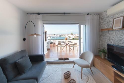 WELCS APARTAMENTO 223 EMP con TERRAZA con VISTA