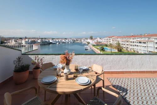 WELCS APARTAMENTO 223 EMP con TERRAZA con VISTA