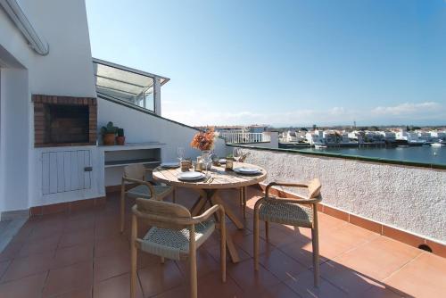 WELCS APARTAMENTO 223 EMP con TERRAZA con VISTA