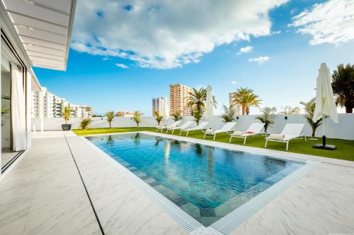 Villa Michelle private oasis Heated Pool and wifi