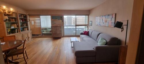 Appartement chaleureux au cours du 15eme