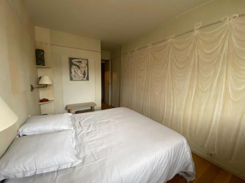 Appartement chaleureux au cours du 15eme