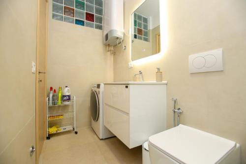 ห้องน้ำของ Vlora Sunset Apartment