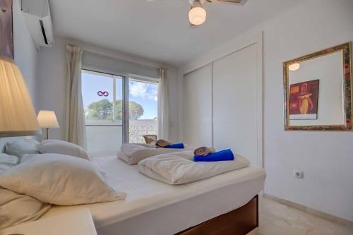 128 - Beautiful Townhouse with Pool, Benalmádena