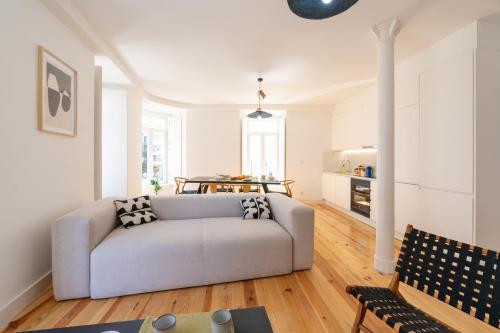 Sunny Lisbon Apartments by Soulplaces