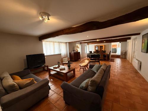 Maison Familiale au milieu des vignes-Les Huards