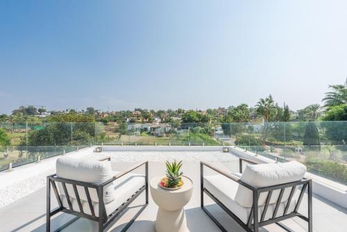 Extravagant 5 BDRM Golfer's Villa with Private Pool
