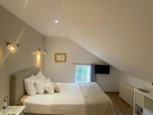 G2 Chambre familiale domaine Treuillaud piscine