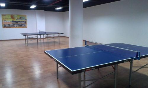 Kemudahan pingpong di Huizhou Hazens East Bay Resort atau berdekatan