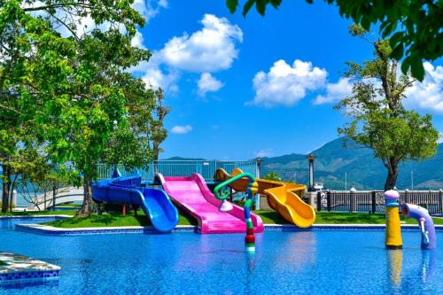 Kolam renang di atau dekat dengan Huizhou Hazens East Bay Resort