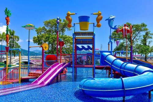 Kolam renang di atau dekat dengan Huizhou Hazens East Bay Resort