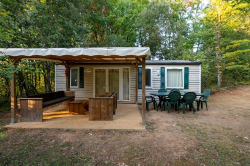 Φωτογραφία από το άλμπουμ του Camping Le Pech Charmant σε Les Eyzies-de-Tayac