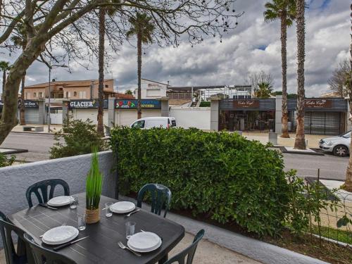 Appartement 3 pièces climatisé avec terrasse et parking privé à Marseillan - FR-1-326-813