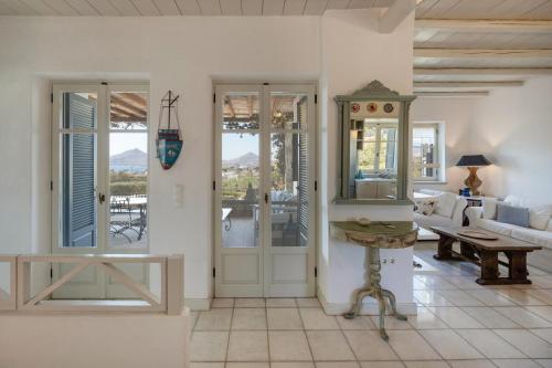 Isterni - 3BR Sea View House - Coral Pearl