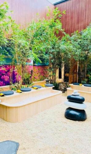 Κήπος έξω από το Flamingo Hải Tiến- phòng tầng cao view biển