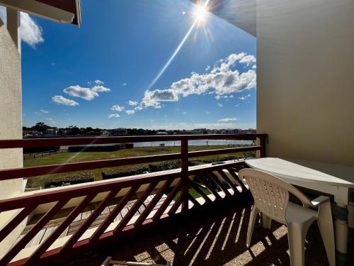 Photo de la galerie de l'établissement Bleu Courant - T4 avec balcon vue courant, à Mimizan-Plage