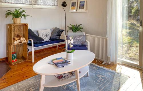 Posezení v ubytování Nice Home In Borgholm With Sauna