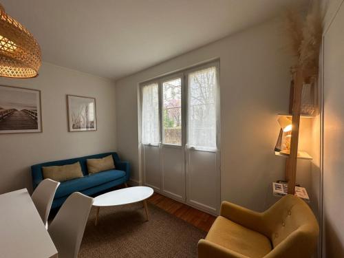 Photo de la galerie de l'établissement Los Angeles - Grand appartement, à Reims