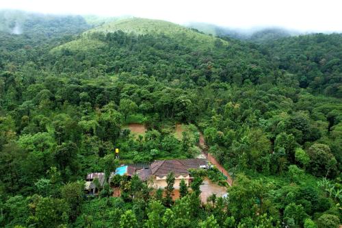 Gallery image of Karadikallu Homestay - Private Waterfalls, Hill Top, Home Food in Sakleshpur