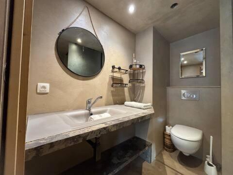 Phòng tắm tại Micro-lodge, Lune Au Bois