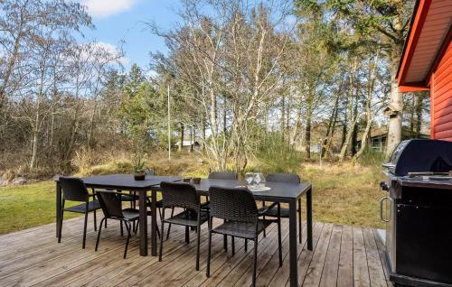 Κήπος έξω από το 4 Bedroom Stunning Home In Ringkøbing