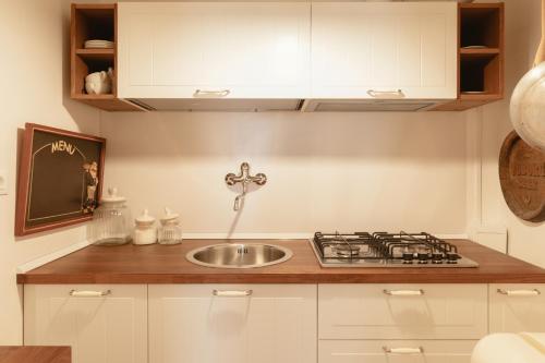 Piazza Navona Historic Luxury Apartment