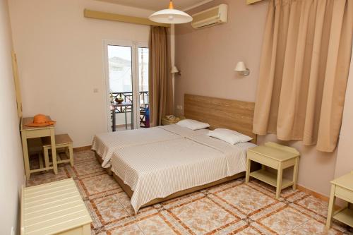 Afbeelding uit fotogalerij van Mithos Apartments in Agia Marina Nea Kydonias