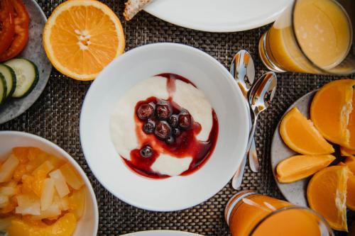 Jídlo v hotelu nebo okolí