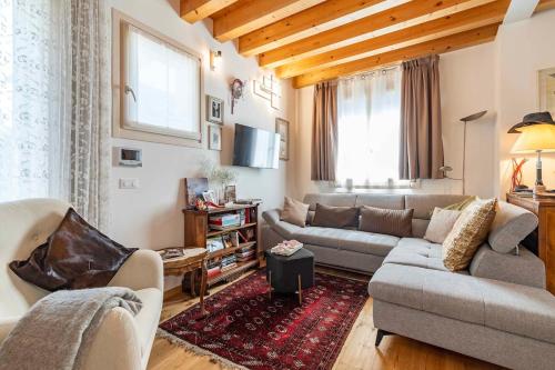 Χώρος καθιστικού στο Stylish house near Venice With Parking