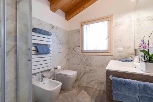 Ένα μπάνιο στο Stylish house near Venice With Parking