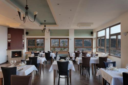 Restoran atau tempat lain untuk makan di Ktima Alonaki