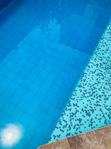 Kolam renang di atau dekat dengan Hostal Skyblue