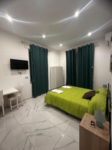 M2 APARTMENT