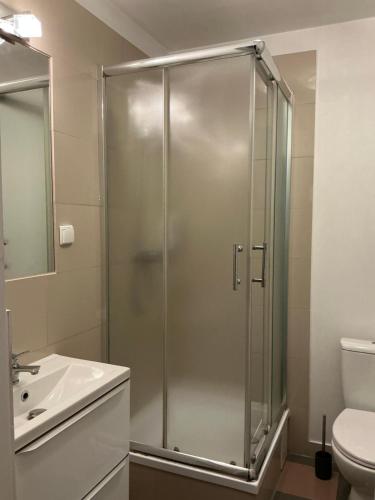 Bilik mandi di Hostel Przed Świtem
